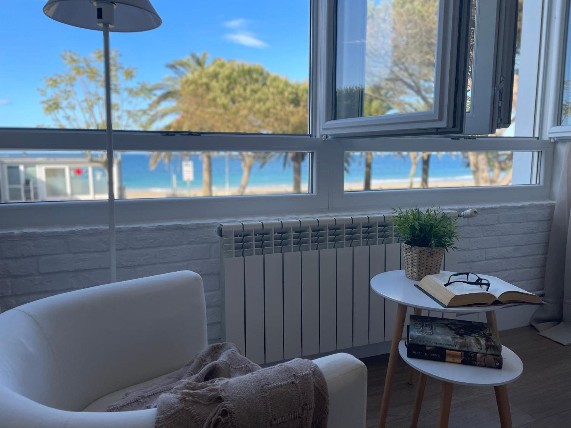 Apartamento Comillas Beach Exterior photo